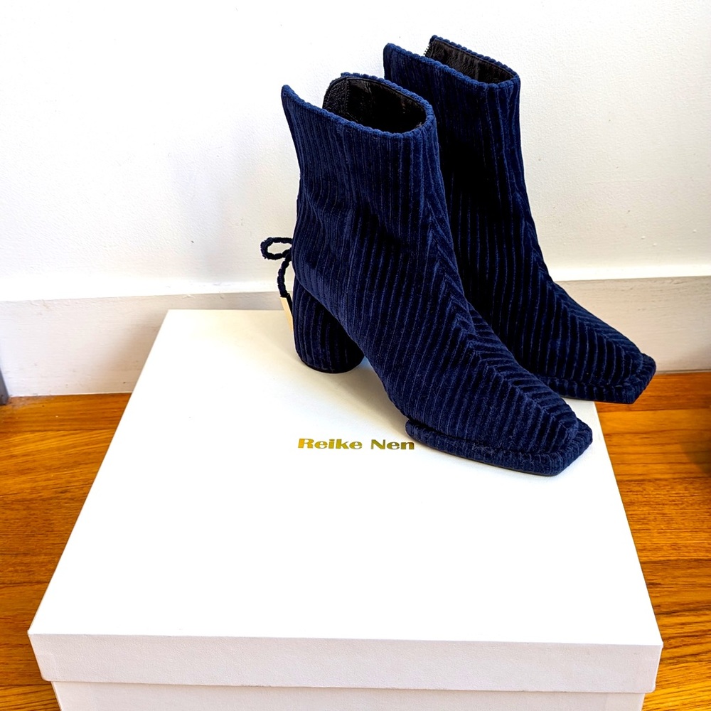 Reike nen velvet booties